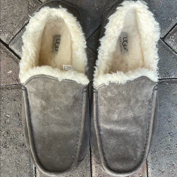 UGG grey suede Ascot loafers - Picture 4 of 11